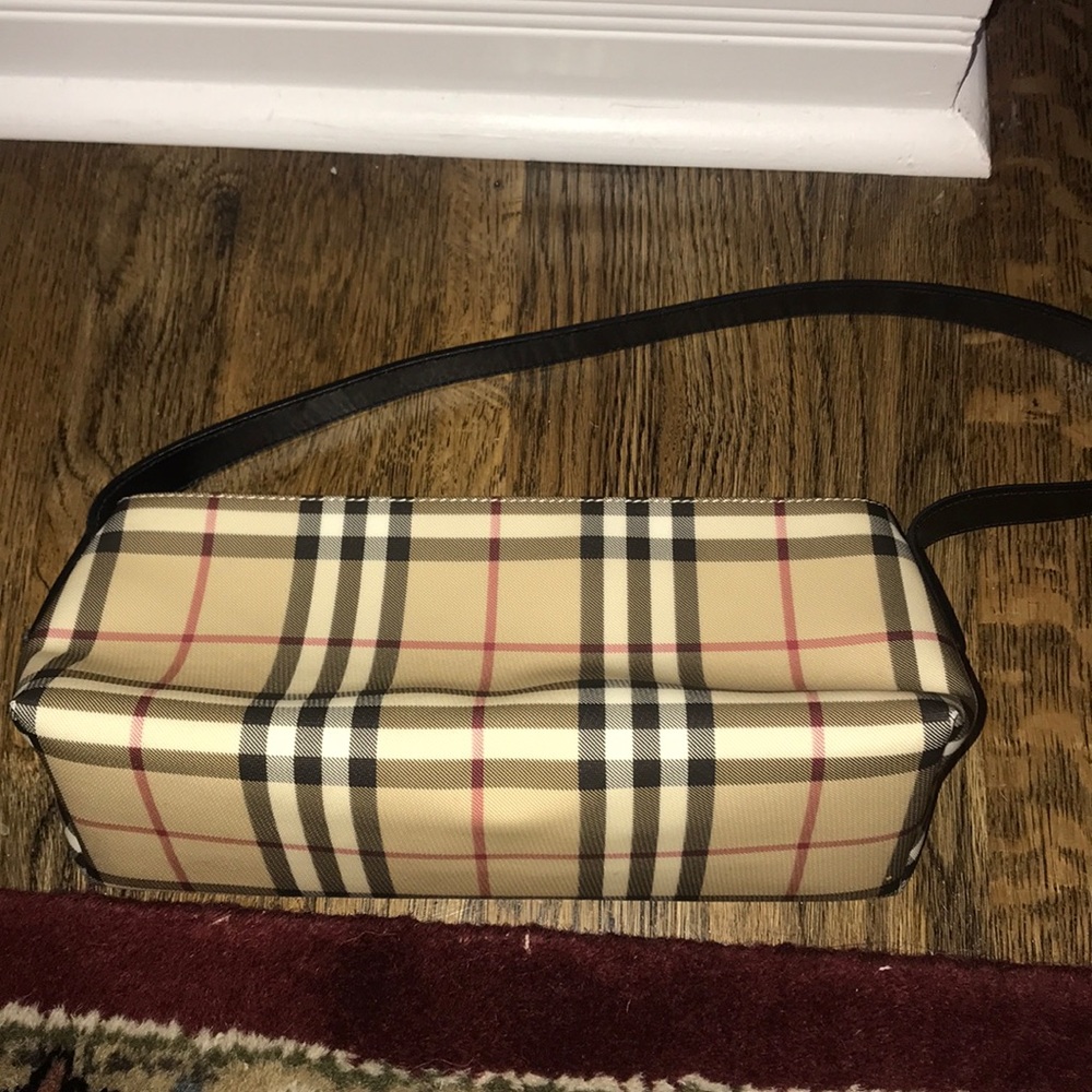 Authentic Burberry Bag - Picture 2 of 4